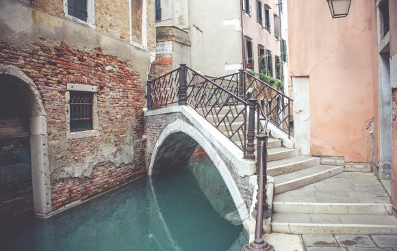 Through the streets of Venice: Jewish Ghetto